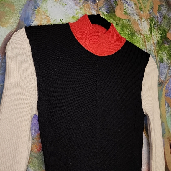Tory Burch XXS Colorblocked Elegant Mockneck Sweater Excellent Condition - Picture 3 of 7